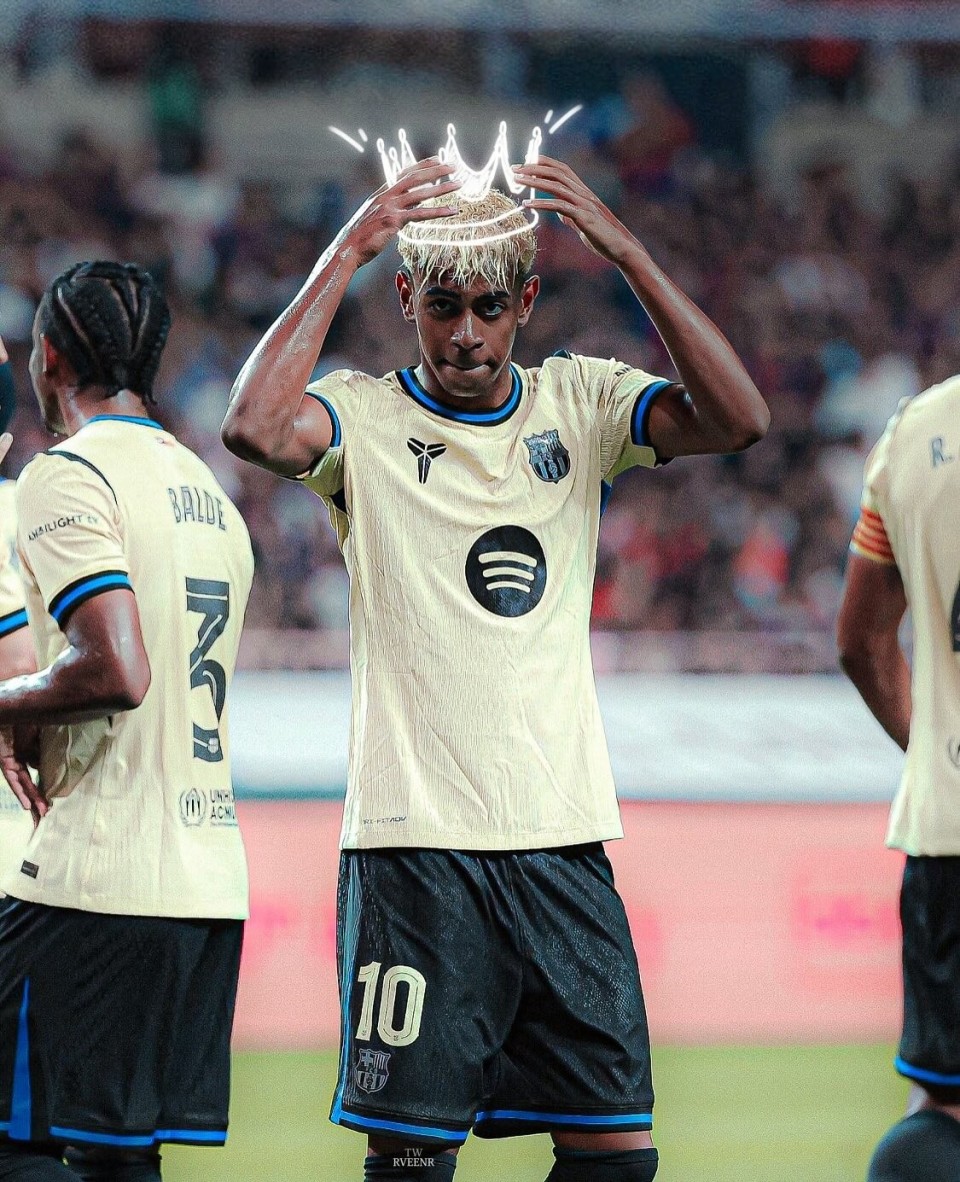 图片报：拜仁三将晒AI生成胡子照片，参与活动呼吁关注男性健康（图片报：拜仁三将晒AI胡须照，参与公益活动呼吁关注男性健康）