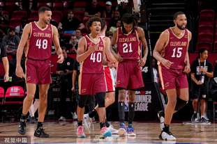 五连胜！中国冰壶男队“壶”力全开 锁定前三剑指米兰冬奥（五连胜！中国男子冰壶队势如破竹 稳居前三直指米兰冬奥）