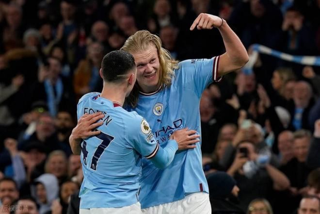 字母哥复出半场砍两双，雄鹿12记三分，半场1分领先（字母哥复出半场两双，雄鹿外线轰进12记三分，半场仅领先1分）