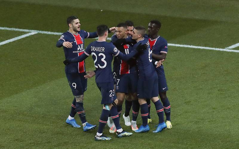 半场战报：科莫0-0卡利亚里（半场战况：科莫与卡利亚里战成0-0）