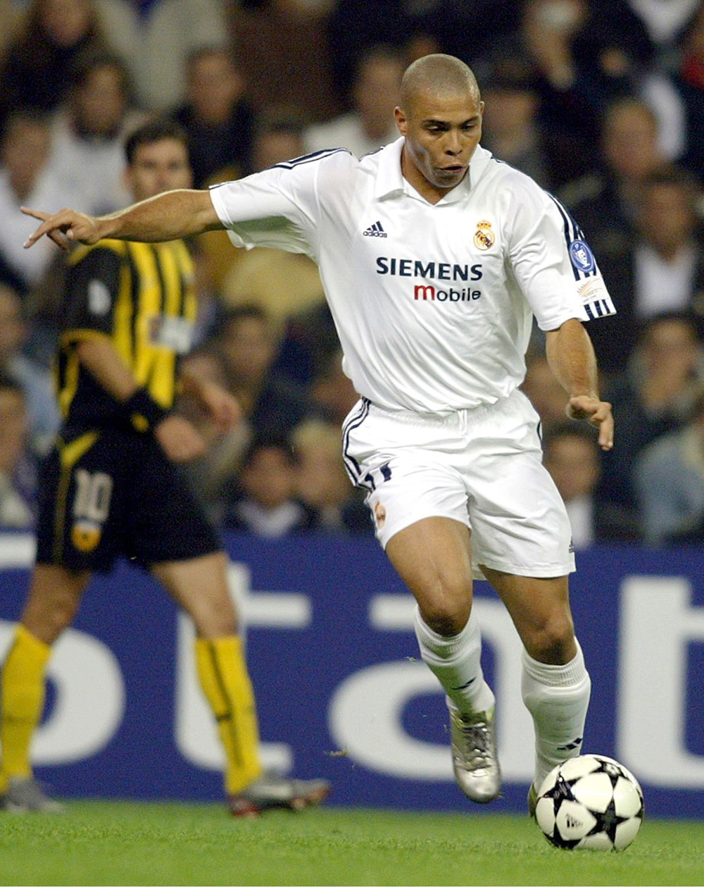 凌空抽射太炸裂了（凌空劲射，炸裂全场）