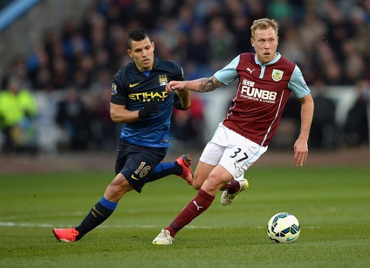 球队末节逆转成功，战术调整显著（末节发力完成逆转，战术调整成效突出）