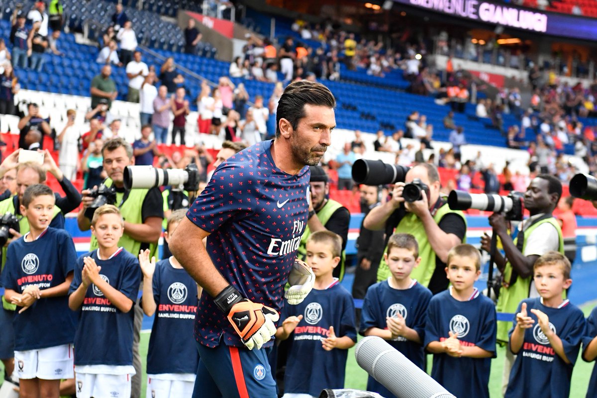 官方：格列兹曼荣膺2025金足奖（官方宣布：格列兹曼斩获2025年金足奖）