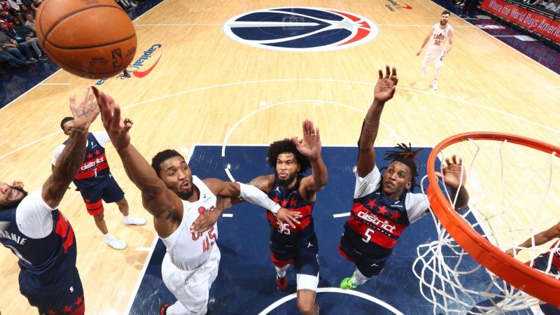 斯帕莱蒂：总体来说对球队满意；库普梅纳斯的表现帮了我大忙（斯帕莱蒂：对球队整体表现满意，库普梅纳斯的发挥给予我极大帮助）