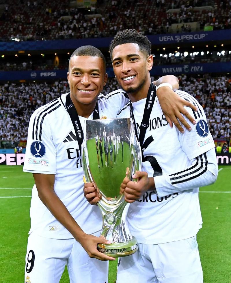 马卡：佩德里没有受伤，如无意外下轮可出战贝蒂斯（马卡报：佩德里并未受伤，若无意外下轮有望出战贝蒂斯）